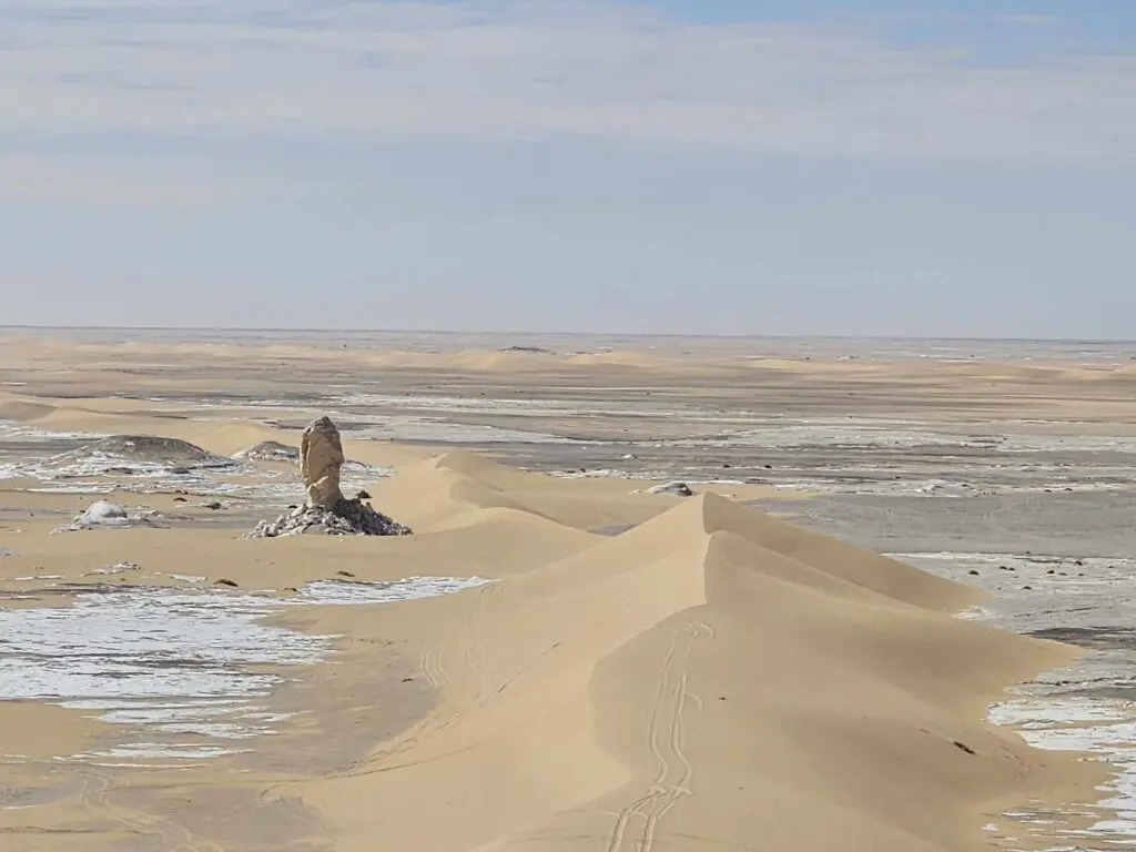 WHITE DESERT And   ABO MUHARRIK