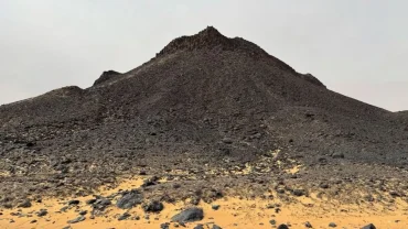 Black Desert Egypt: A Volcanic Wonder Near Bahariya Oasis | Travel Guide